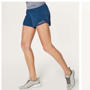 Lululemon Sz 6 Hotty Hot Short II (Long 4") Night Tide